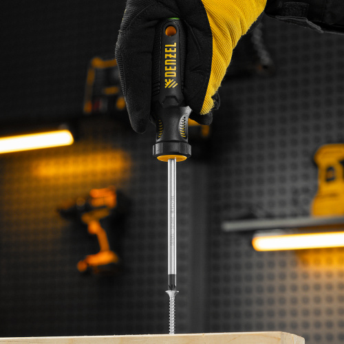 Отвертка, PZ2x100 мм, S2, 3к рукоятка Denzel по ценам производителя в Казани с доставкой по всей России