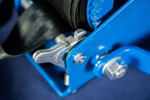 Лебедка ручная барабанная с лентой  0,5т 20 м оцинкованная TOR LHW по ценам производителя в Казани с доставкой по всей России