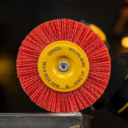 Щетка для дрели, 100 мм, Плоская, со шпилькой, нейлоновая щетина Denzel по ценам производителя в Казани с доставкой по всей России