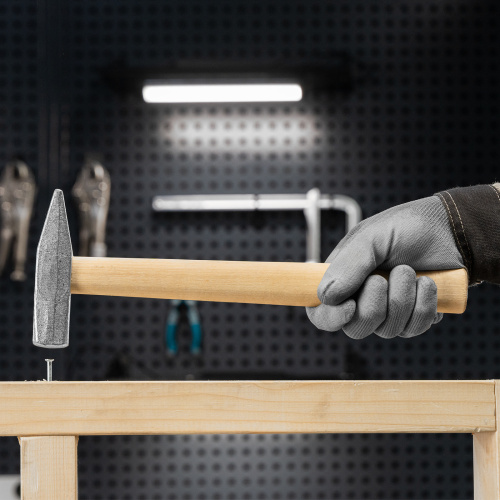 Молоток слесарный, 400 г, квадратный боек, деревянная рукоятка купить в Москве с доставкой по всей России | ProtosMarket.ru