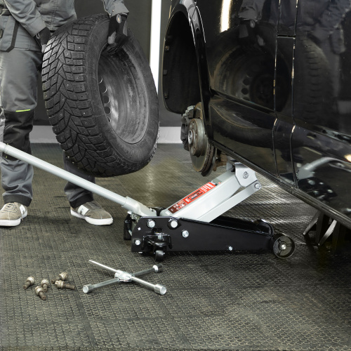 Домкрат гидравлический подкатной, 3 т, высота подъема 140-520 мм Matrix купить в Москве с доставкой по всей России | ProtosMarket.ru