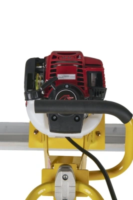 Виброрейка для бетона бензиноваяс лезвием 2м TOR XH25E по ценам производителя в Казани с доставкой по всей России