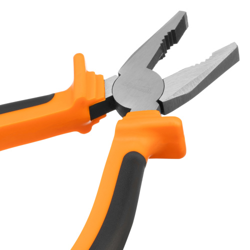 Плоскогубцы комбинированные Comfort, 180 мм, шлифованные, двухкомпонентные рукоятки Sparta купить в Москве с доставкой по всей России | ProtosMarket.ru