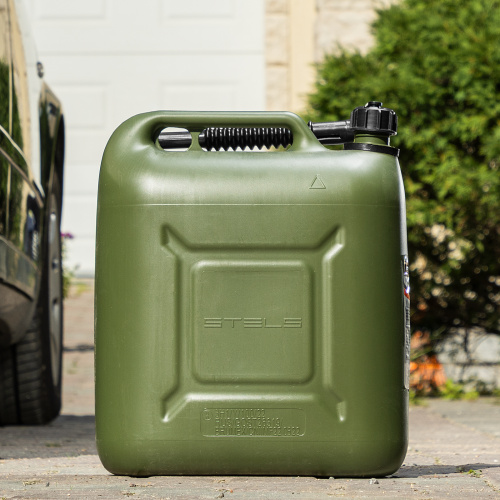 Канистра для ГСМ вертикальная 20 л, пластиковая, усиленная Stels купить в Москве с доставкой по всей России | ProtosMarket.ru