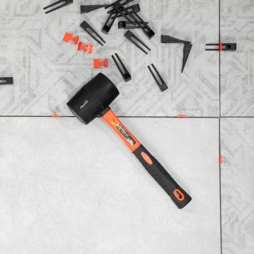 Киянка резиновая, 680 г, черная резина, фибергласовая рукоятка Sparta купить в Москве с доставкой по всей России | ProtosMarket.ru