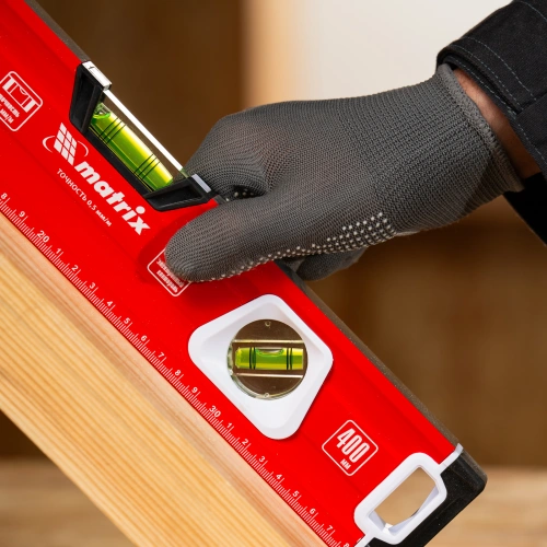 Уровень алюминиевый, магнит, фрезерованный, 3 глазка (1 зеркальный) 400 мм Matrix купить в Москве с доставкой по всей России | ProtosMarket.ru