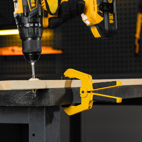 Струбцина клещеобразная, усиленная 65 х 50 мм, двухкомпонентные рукоятки Denzel по ценам производителя в Казани с доставкой по всей России