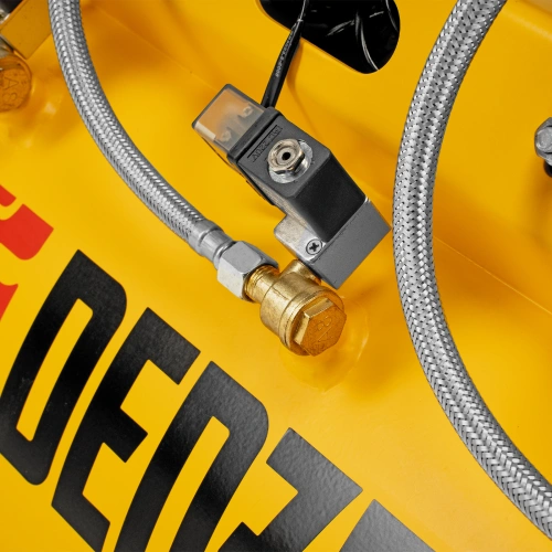 Компрессор безмасляный, малошумный DLS 3300/100, 3300 Вт,3x1100, 100 л, 570 л/мин ,блок управления Denzel купить в Москве с доставкой по всей России | ProtosMarket.ru