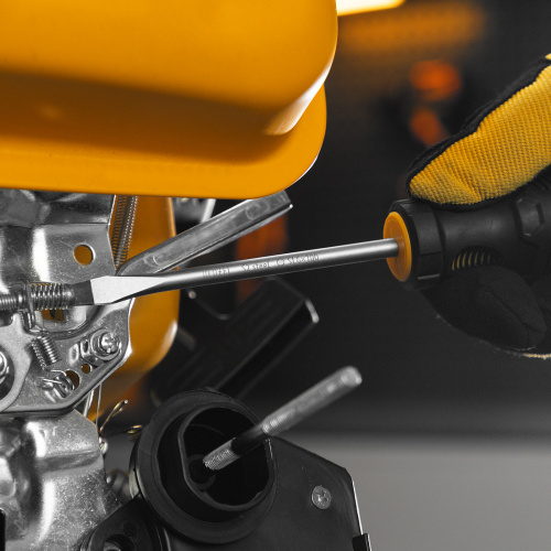 Отвертка, SL6x100 мм, S2, 3к рукоятка Denzel по ценам производителя в Казани с доставкой по всей России