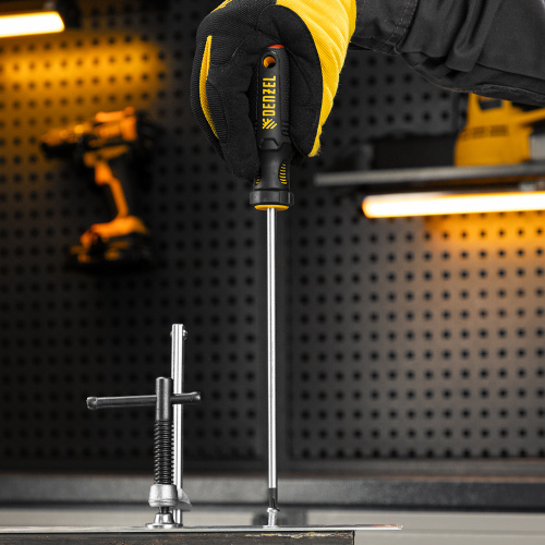 Отвертка, PH2х200 мм, S2, 3к рукоятка Denzel по ценам производителя в Казани с доставкой по всей России