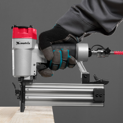 Нейлер пневматический для гвоздей от 10 до 50 мм Matrix купить в Москве с доставкой по всей России | ProtosMarket.ru
