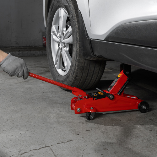 Домкрат гидравлический подкатной, 2 т, h подъема 125-300 мм, в пластиковом кейсе Sparta купить в Москве с доставкой по всей России | ProtosMarket.ru