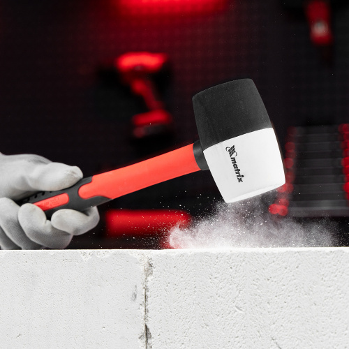 Киянка резиновая, 450 г, черно-белая резина, фибергласовая рукоятка Matrix купить в Москве с доставкой по всей России | ProtosMarket.ru