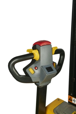 Штабелер самоходный 1,5 т 3,0 м TOR WS15H-3000 24/85 В/Ач по ценам производителя в Казани с доставкой по всей России