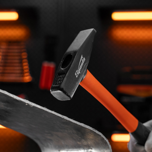 Молоток слесарный, 500 г, фибергласовая обрезиненная рукоятка Sparta купить в Москве с доставкой по всей России | ProtosMarket.ru