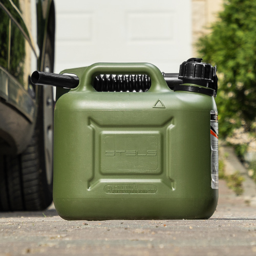 Канистра для ГСМ вертикальная 5 л, пластиковая, усиленная Stels купить в Москве с доставкой по всей России | ProtosMarket.ru