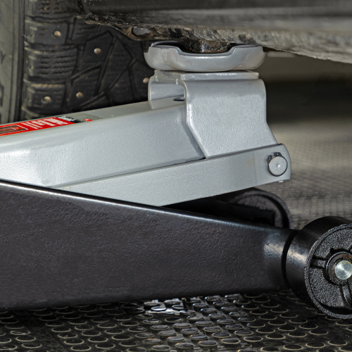 Домкрат гидравлический подкатной, 3.5 т, высота подъема 145-490 мм, с педалью Matrix купить в Москве с доставкой по всей России | ProtosMarket.ru