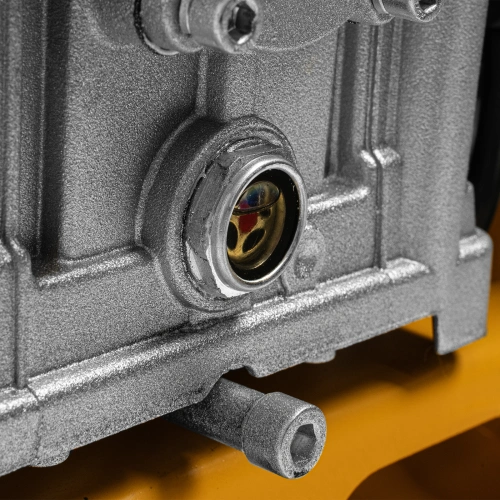 Компрессор воздушный рем. привод BCI 2200/100, 2,2 кВт, 100 литров, 420 л/мин Denzel купить в Москве с доставкой по всей России | ProtosMarket.ru