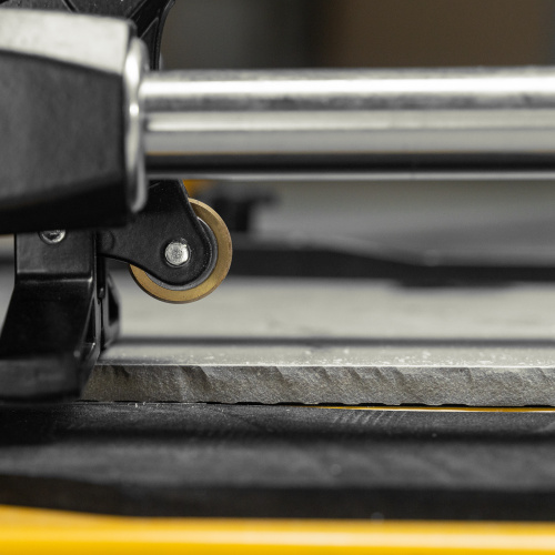 Плиткорез 800х14мм, цельнометал. напр., каретка на подш., стальная станина, рукоятка-пенал Denzel по ценам производителя в Казани с доставкой по всей России