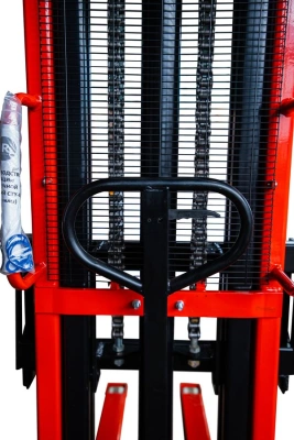 Штабелер гидравлический 2,0 т 3,0 м TOR CTY-EH с раздвижными вилами по ценам производителя в Казани с доставкой по всей России