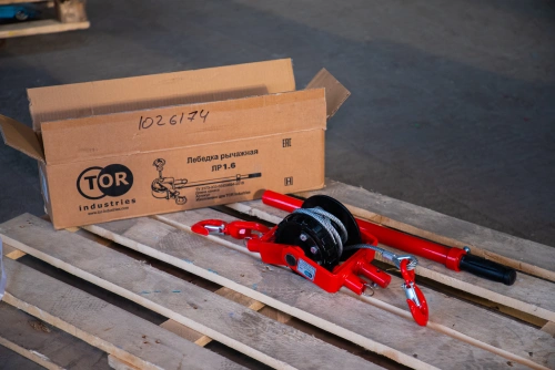 Лебедка ручная TOR ЛР-1,6 3 м купить в Москве с доставкой по всей России | ProtosMarket.ru