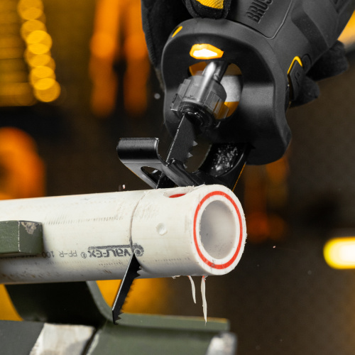 Пила сабельная аккумуляторная бесщет. RS-250, Li-Ion, 20 В Denzel по ценам производителя в Казани с доставкой по всей России