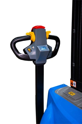 Штабелер самоходный 1,5 т 3,3 м TOR WS15H-3300SC PRO 24/105 В/Ач контр. скорости подъема по ценам производителя в Казани с доставкой по всей России