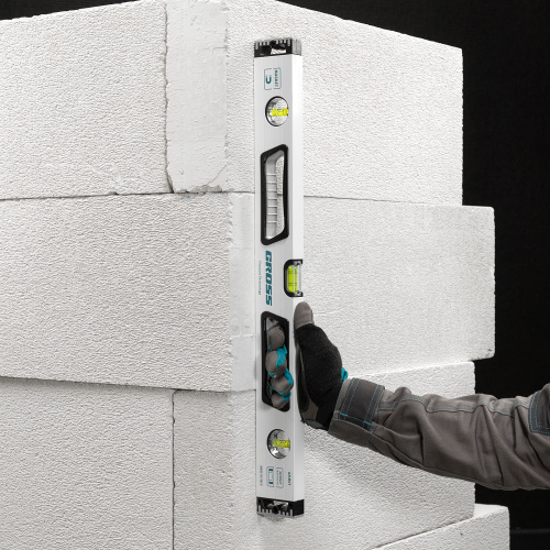 Уровень алюминиевый, 600 мм, усиленный, рукоятки, фрезерованный, 3 глазка, магнитный Gross купить в Москве с доставкой по всей России | ProtosMarket.ru