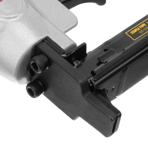 Степлер пневматический PS8016 для прямоугольных скоб 21GA от 6 до 16 мм Denzel купить в Москве с доставкой по всей России | ProtosMarket.ru