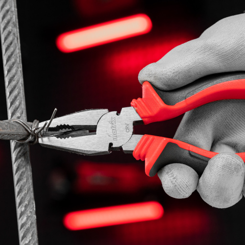 Плоскогубцы комбинированные, 160 мм, хром-ванадий, двухкомпонентные рукоятки Matrix купить в Москве с доставкой по всей России | ProtosMarket.ru