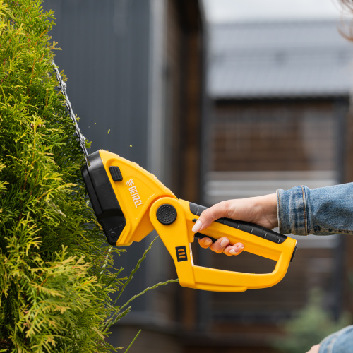 Ножницы-кусторез аккумуляторные GS-7, Li-Ion, 7,2 В Denzel по ценам производителя в Казани с доставкой по всей России