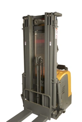 Штабелер самоходный 2,0 т 4,5 м XILIN CDDK20 24/300 В/Ач ЭУР, выдв. опоры (с платформой) по ценам производителя в Казани с доставкой по всей России