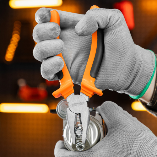 Плоскогубцы комбинированные Comfort, 180 мм, шлифованные, двухкомпонентные рукоятки Sparta купить в Москве с доставкой по всей России | ProtosMarket.ru