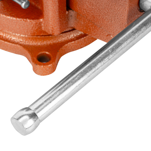 Тиски слесарные, 150 мм, поворотные, с наковальней Sparta купить в Москве с доставкой по всей России | ProtosMarket.ru