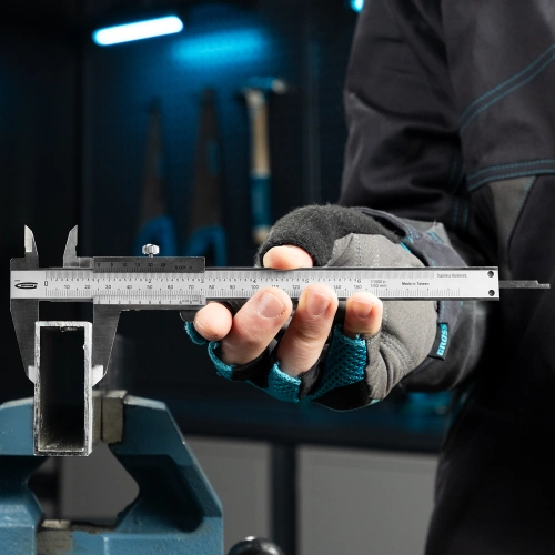 Штангенциркуль, 150 мм, 0.02 мм, нержавеющая сталь, с глубиномером Gross по ценам производителя в Казани с доставкой по всей России