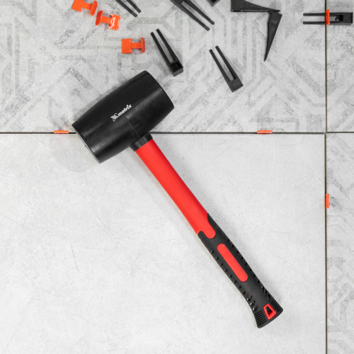 Киянка резиновая, 910 г, черная резина, фибергласовая рукоятка Matrix купить в Москве с доставкой по всей России | ProtosMarket.ru