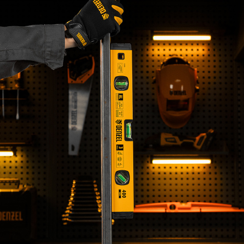 Уровень алюминиевый, магнит., фрезерованный, 3 глазка (1 зеркал.) 0,5 мм/м, 400 мм Denzel по ценам производителя в Казани с доставкой по всей России