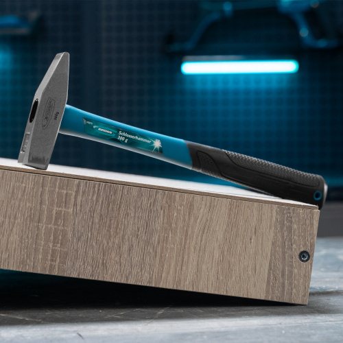 Молоток слесарный, 300 г, квадратный боек, фибергласовая обрезиненная рукоятка Gross по ценам производителя в Казани с доставкой по всей России