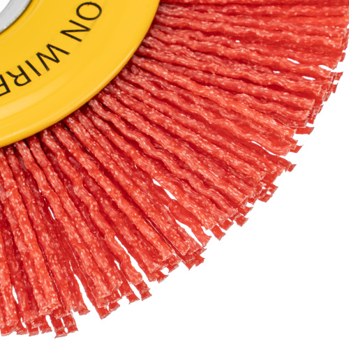 Щетка для УШМ, 125 мм, Плоская, нейлоновая щетина, посадка 22,2 мм Denzel по ценам производителя в Казани с доставкой по всей России