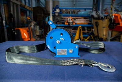 Лебедка ручная TOR ЛН-1200W (LHW) г/п 0,5 т длина ленты 20 м купить в Москве с доставкой по всей России | ProtosMarket.ru