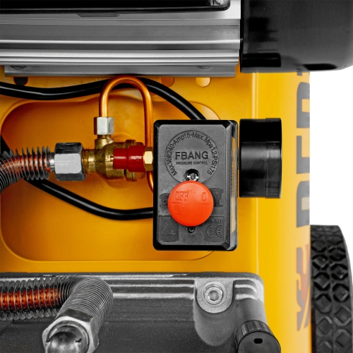 Компрессор воздушный рем. привод BCI 2100/50, 2,1 кВт, 50 литров, 400 л/мин Denzel по ценам производителя в Казани с доставкой по всей России