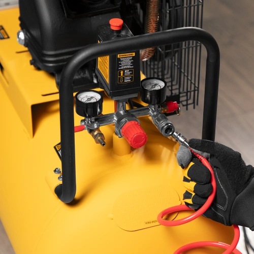 Компрессор воздушный BCV2200/100, ременный привод, 2.2 кВт, 100 литров, 370 л/мин Denzel по ценам производителя в Казани с доставкой по всей России