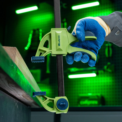 Струбцина F-образная, быстрозажимная, 600 х 70 х 820 мм, пластиковый корпус, фиксатор, двухкомпонентная рукоятка Сибртех купить в Москве с доставкой по всей России | ProtosMarket.ru