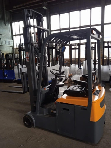 Погрузчик электрический трехопорный XILIN 1,5 т 4,5 м CPD15S-E сайдшифт купить в Москве с доставкой по всей России | ProtosMarket.ru