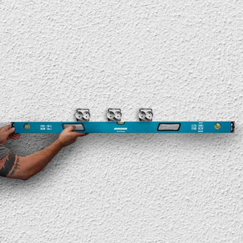 Уровень алюминиевый, 1200 мм, усиленный с ударопрочными заглушками, рукоятки, 3 глазка Gross купить в Москве с доставкой по всей России | ProtosMarket.ru