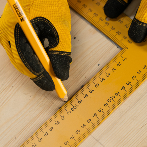 Угольник стальной, 400 х 600 мм Denzel по ценам производителя в Казани с доставкой по всей России