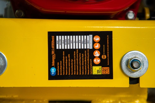 Виброплита 70 кг, 10,5кН (Honda) бак, коврик, колесный комплект TOR C-60T купить в Москве с доставкой по всей России | ProtosMarket.ru