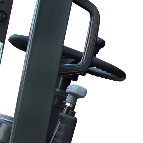 Дизельный погрузчик CPCD30-WS1K2 с японским двигателем, свободным подъемом и боковым смещением вил купить в Москве с доставкой по всей России | ProtosMarket.ru