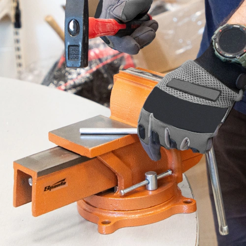 Тиски слесарные, 150 мм, поворотные, с наковальней Sparta купить в Москве с доставкой по всей России | ProtosMarket.ru