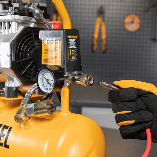 Компрессор DLS650/10 безмаслянный малошумный 650 Вт, 120 л/мин, ресивер 10 л Denzel купить в Москве с доставкой по всей России | ProtosMarket.ru